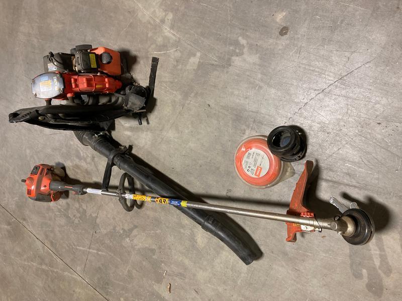 Picture of ICN: 89827722770005 - TANAKA TBL4600 LEAF BLOWER AND HUSQAVARNA WEED WACKER ( Excess )